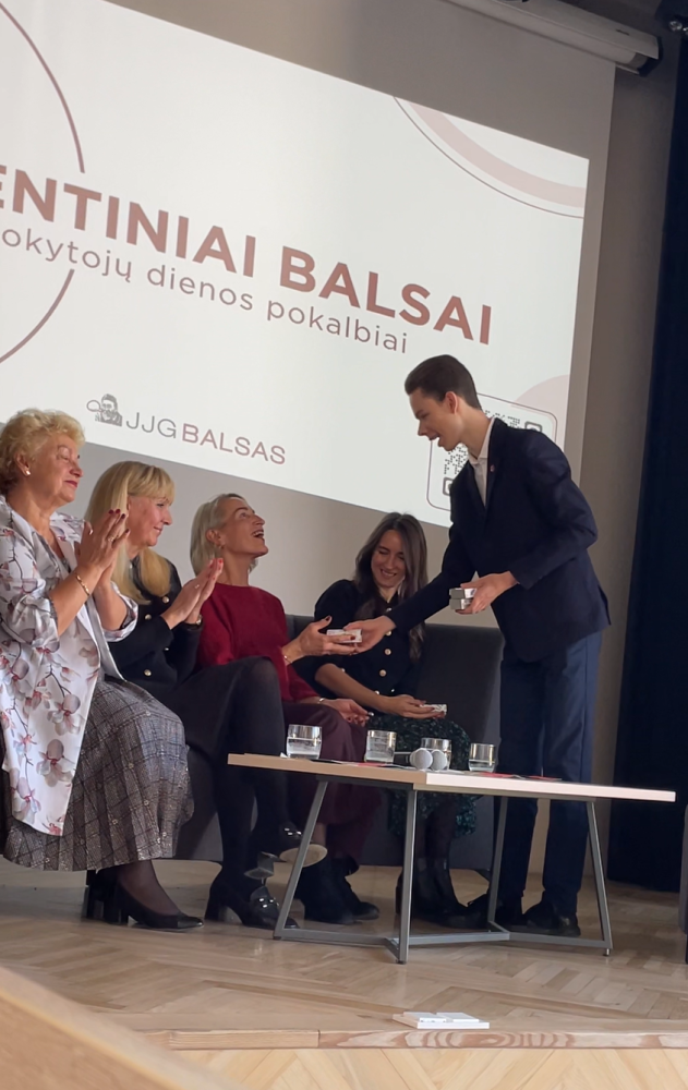 Šventiniai balsai